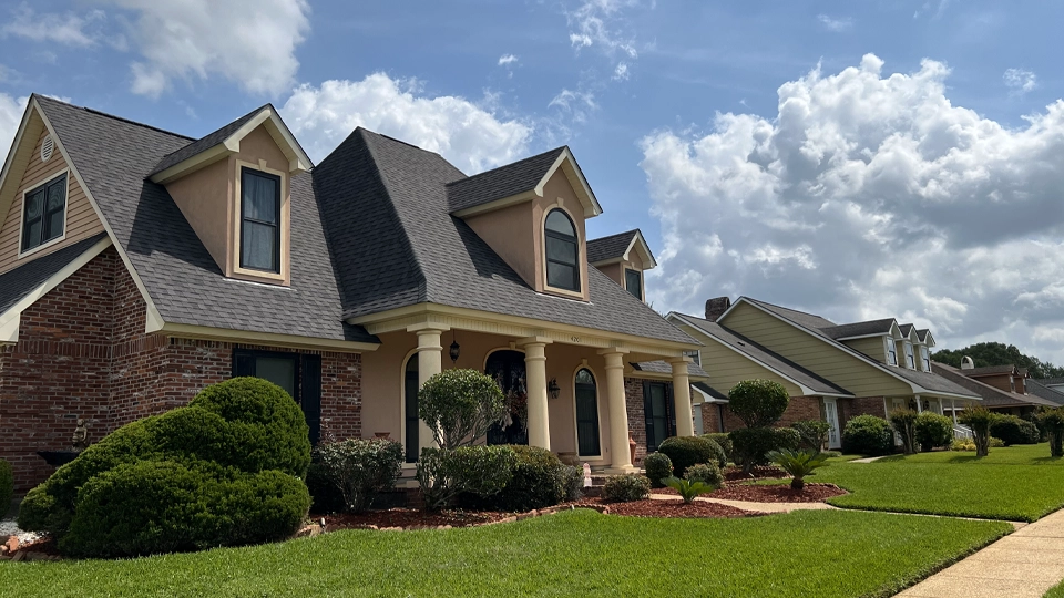 students moving to campus